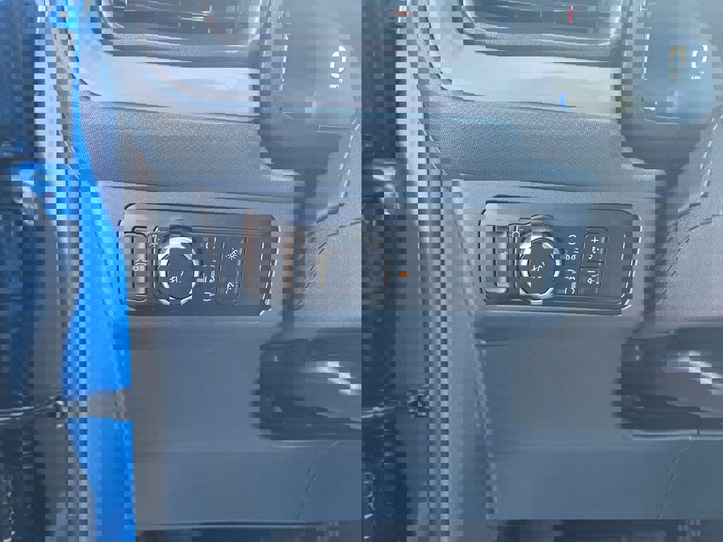 New 2025 Ford Maverick Lobo image 11