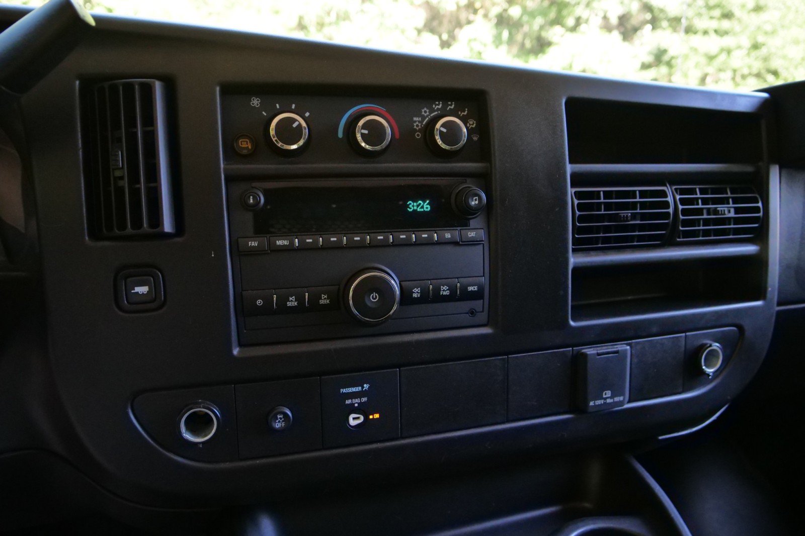 Used 2021 Chevrolet Express 2500 w/ Driver Convenience Package RWD image 15