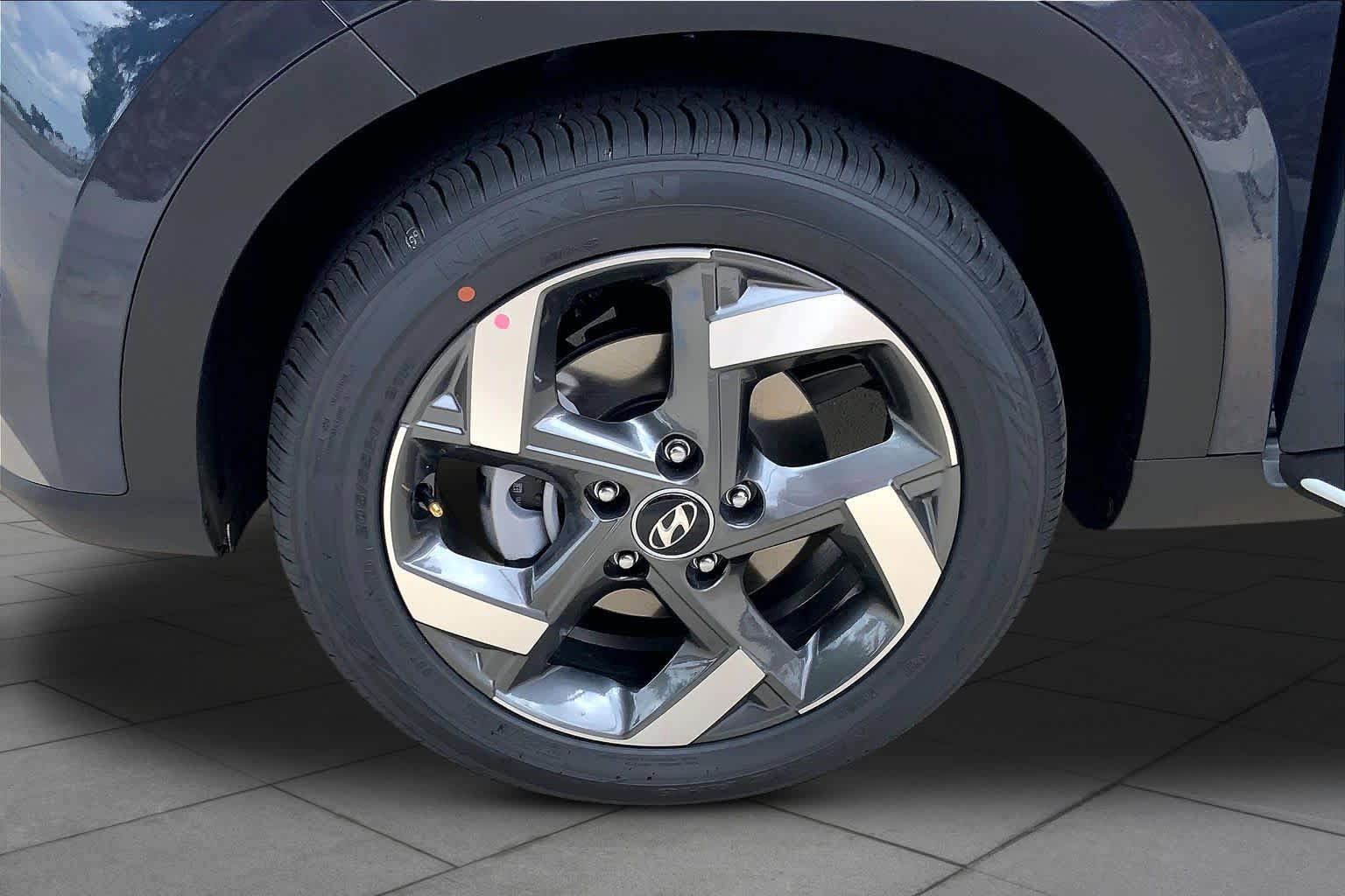 New 2026 Hyundai Venue SEL FWD image 11