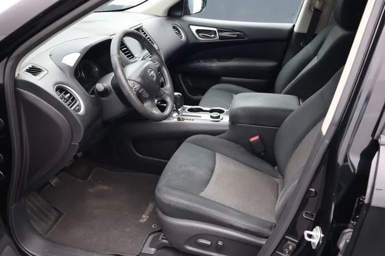 Used 2017 Nissan Pathfinder SV AWD/4WD image 14