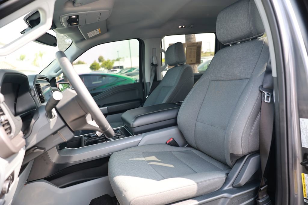 Used 2025 Ford F150 Lightning XLT AWD/4WD image 18