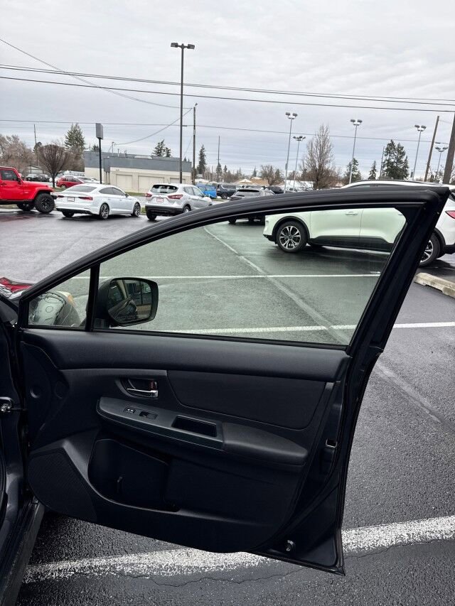 Used 2014 Subaru Crosstrek 2.0i Premium AWD/4WD image 17
