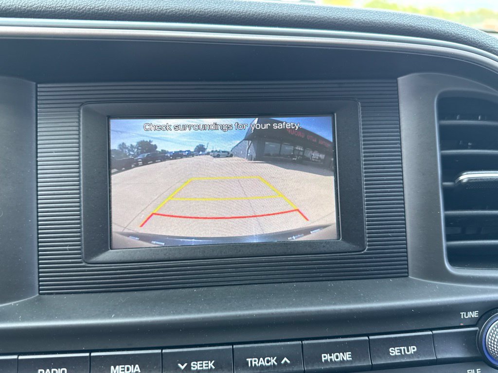 Used 2020 Hyundai Elantra SE w/ Cargo Package (C1) FWD image 8