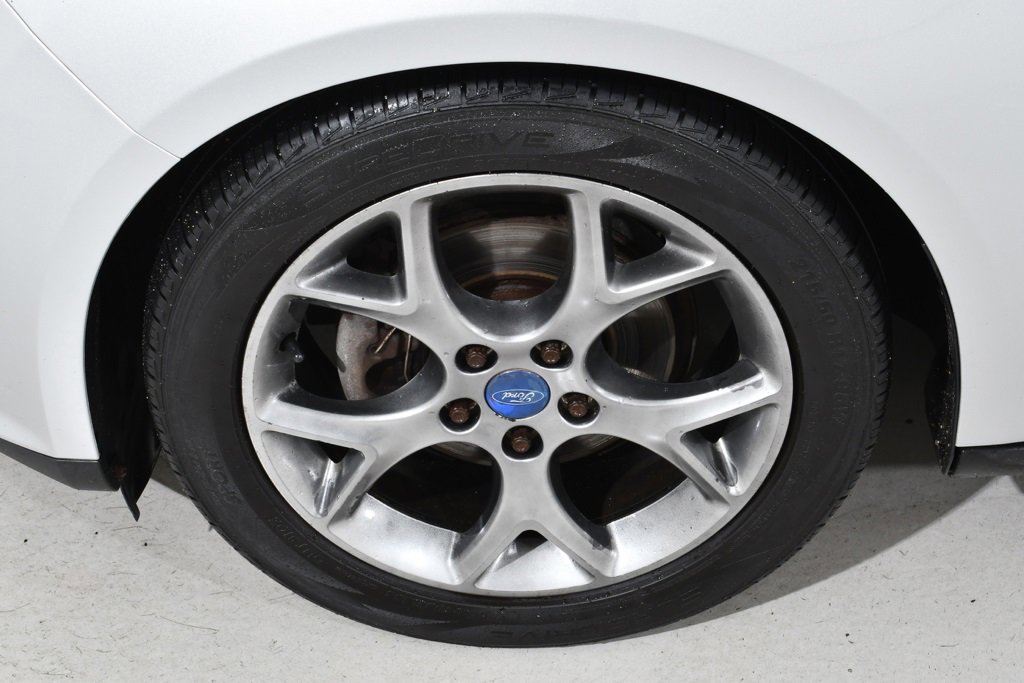 Used 2014 Ford Focus SE w/ Equipment Group 201A image 24