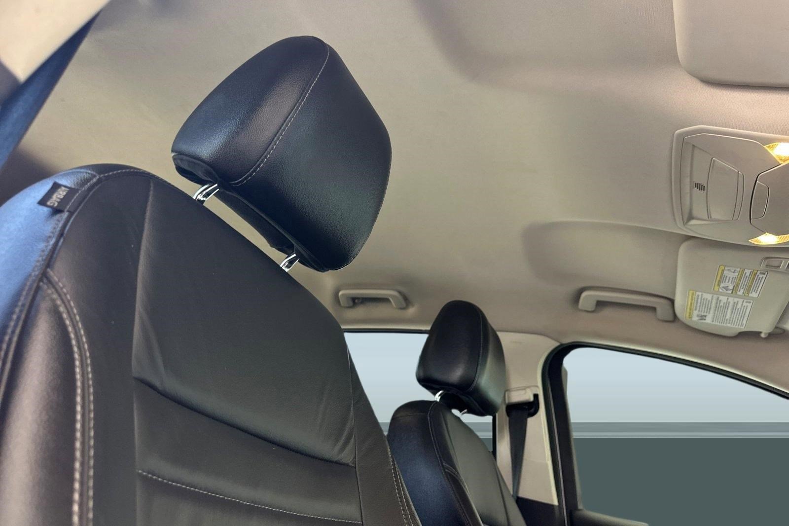 Used 2015 Ford Escape SE w/ Equipment Group 201A FWD image 25