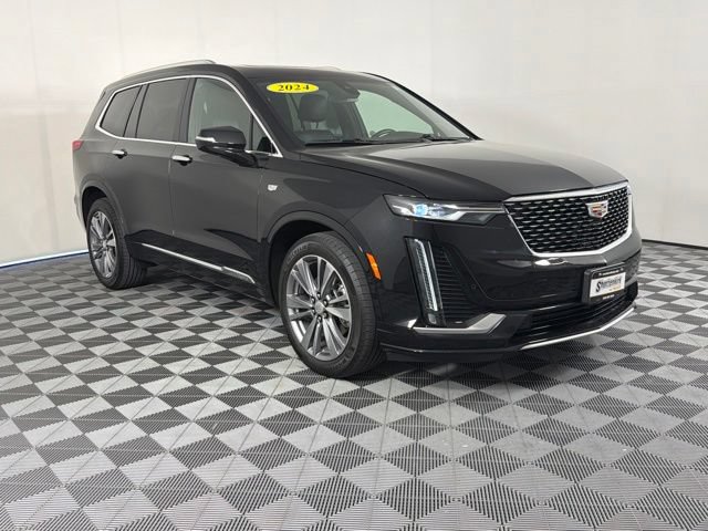 Used 2024 Cadillac XT6 Premium Luxury w/ LPO, Floor Liner Package FWD image 4