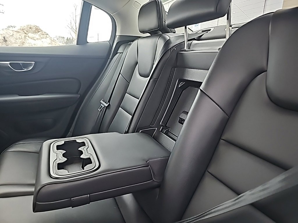 Used 2024 Volvo S60 B5 Core image 36