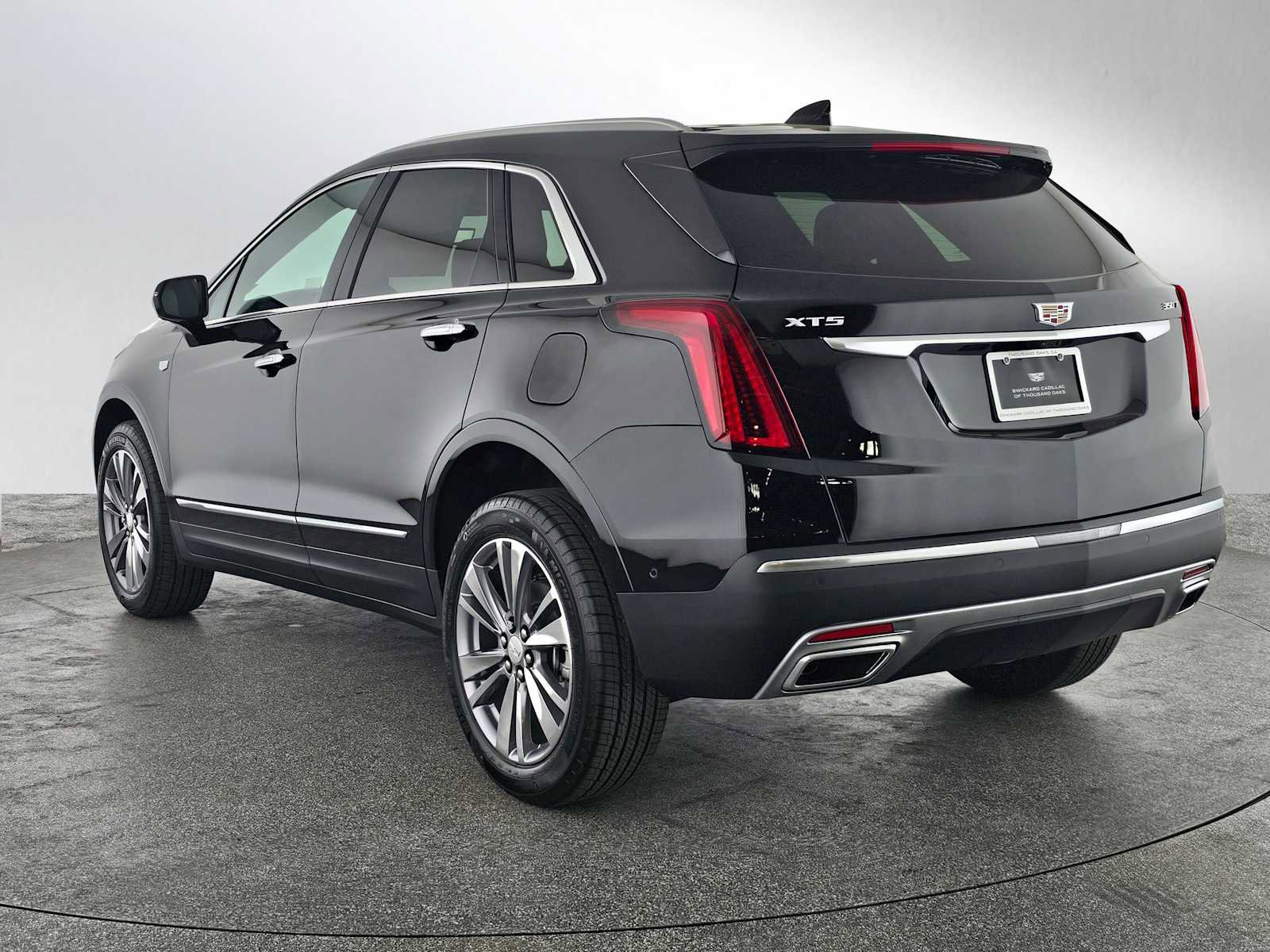 New 2026 Cadillac XT5 Premium Luxury image 5