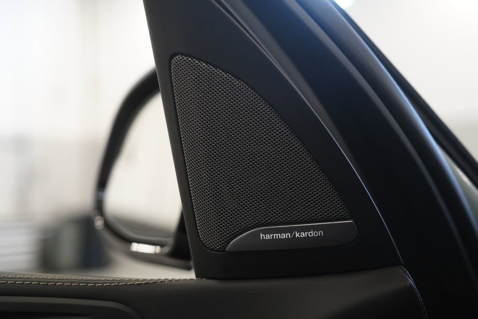 Used 2025 BMW X5 M60i image 29