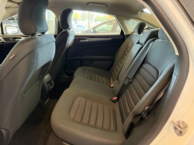 Used 2019 Ford Fusion SE FWD image 21