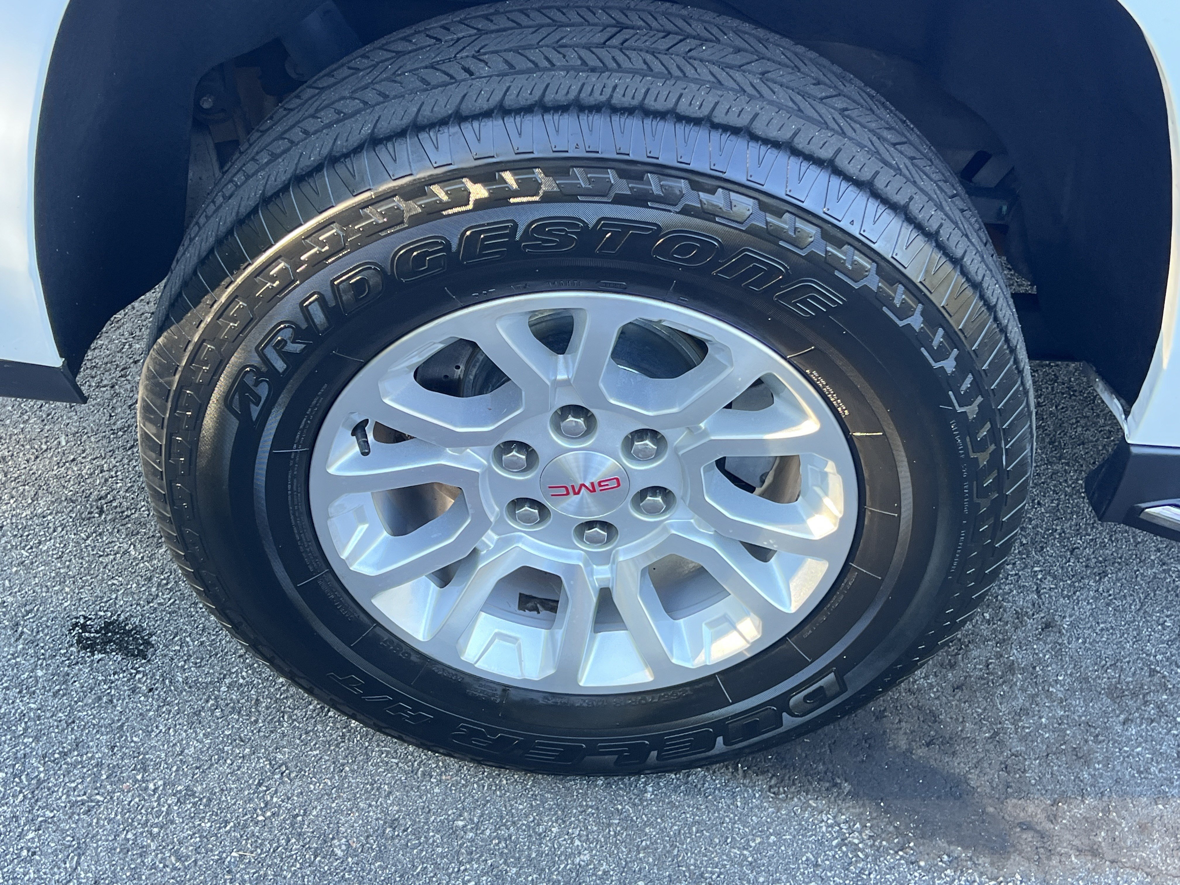 Used 2020 GMC Yukon XL SLT AWD/4WD image 24