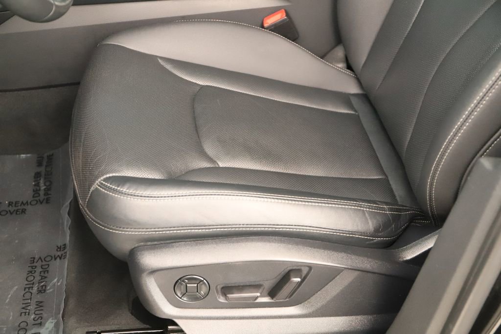 Used 2022 Audi Q8 Premium Plus image 25