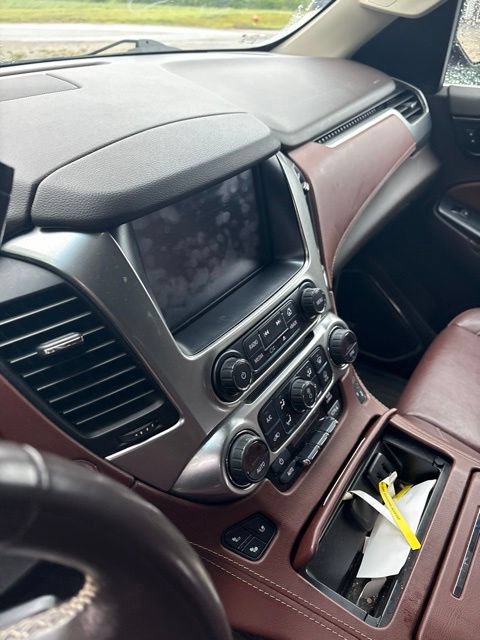 Used 2019 Chevrolet Suburban Premier AWD/4WD image 3