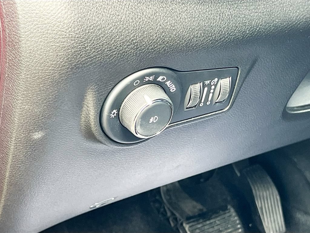 Certified 2025 Jeep Compass Limited w/ Elite Group AWD/4WD image 10
