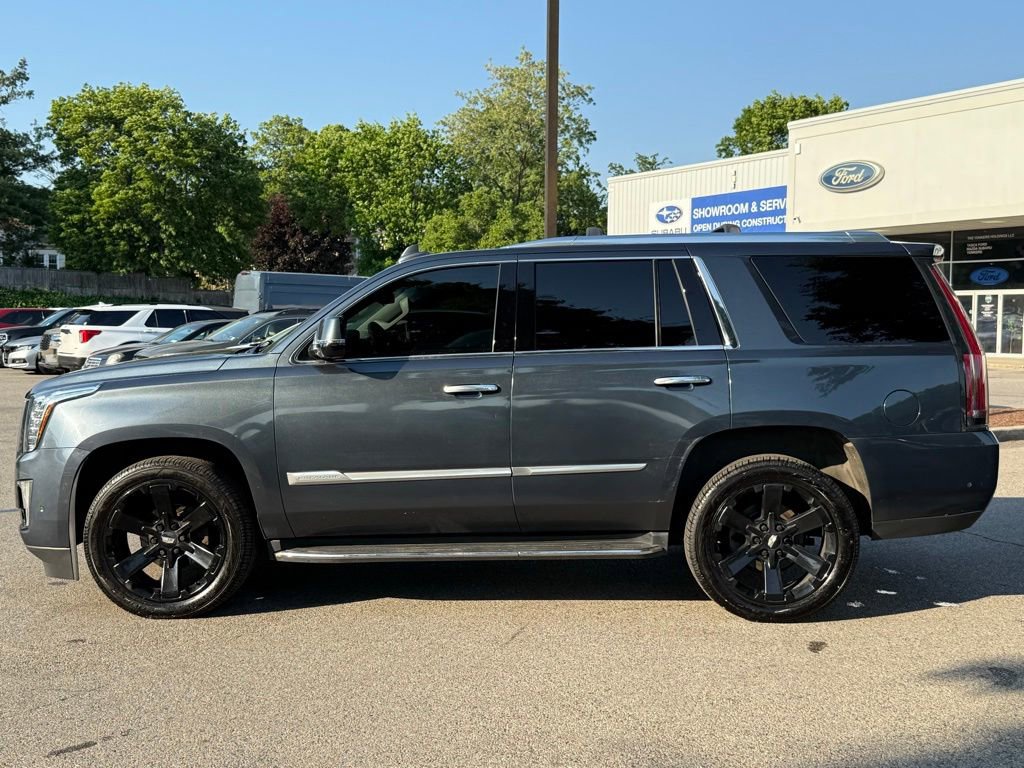 Used 2019 Cadillac Escalade Luxury AWD/4WD image 9