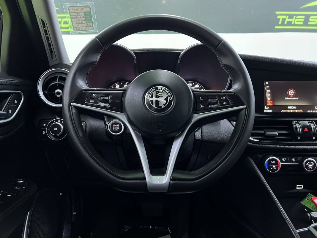 Used 2019 Alfa Romeo Giulia RWD image 19