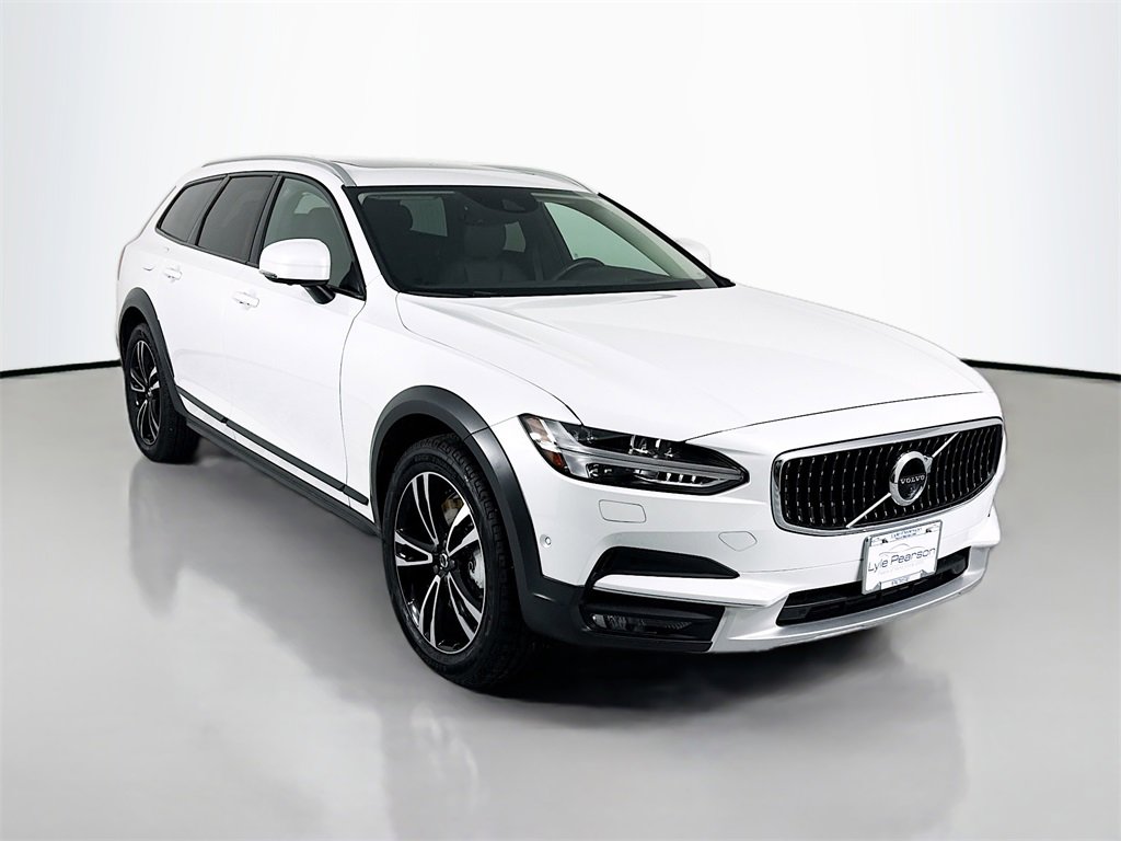 Used 2019 Volvo V90 T5 Cross Country w/ Advanced Package image 7
