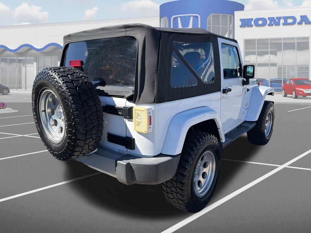 Used 2017 Jeep Wrangler Sahara w/ Connectivity Group image 9