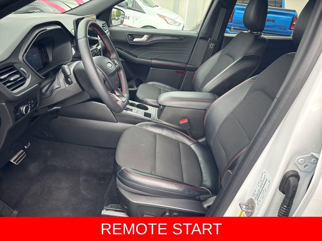 Used 2023 Ford Escape ST-Line w/ Tech Pack #1 AWD/4WD image 2