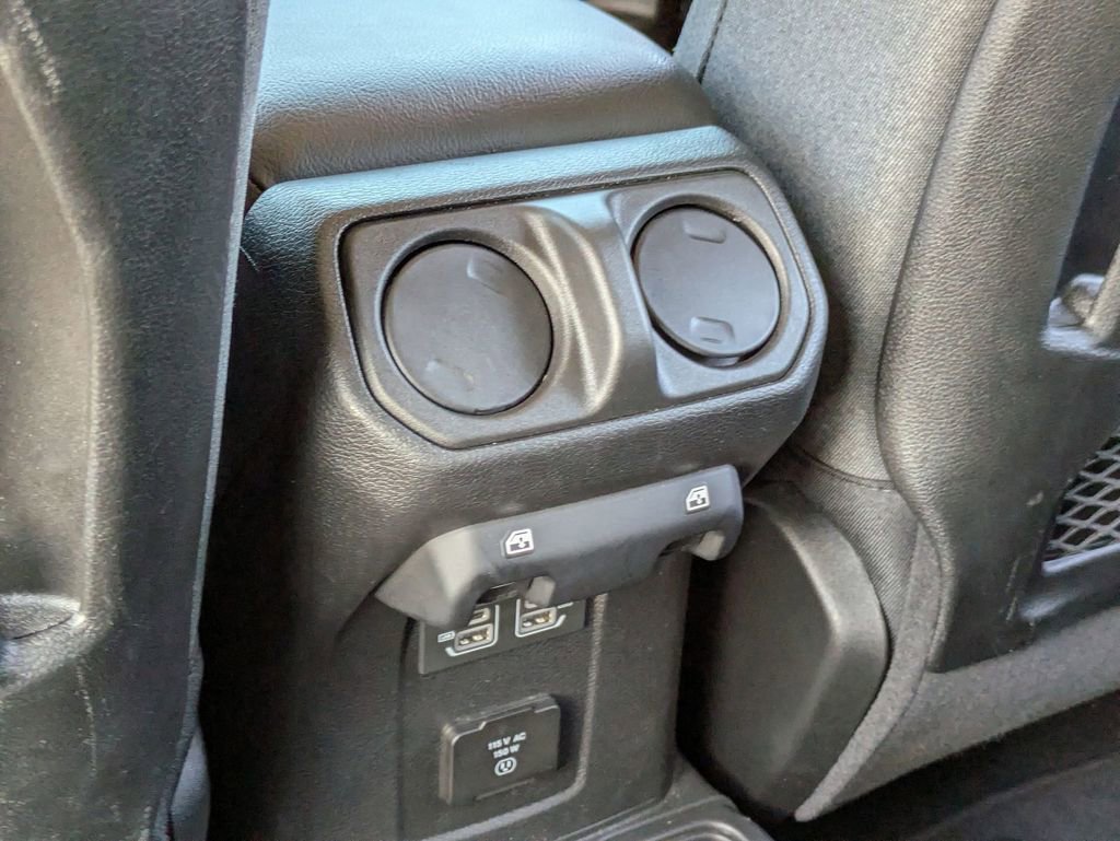 Used 2025 Jeep Wrangler Unlimited Rubicon AWD/4WD image 26