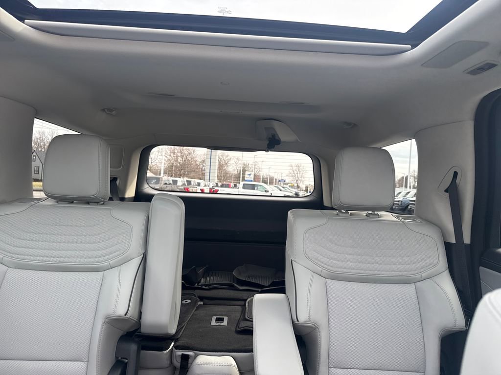 Used 2025 Ford Expedition Platinum w/ Platinum Ultimate Package image 51