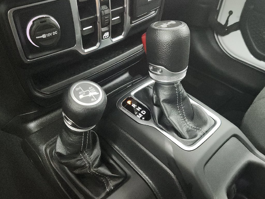 Certified 2024 Jeep Wrangler Unlimited Sahara AWD/4WD image 31