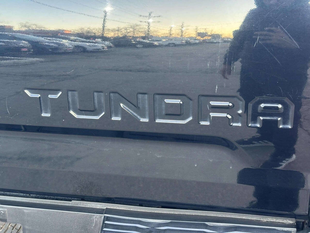 Used 2017 Toyota Tundra SR5 w/ TRD Off Road Package AWD/4WD image 18