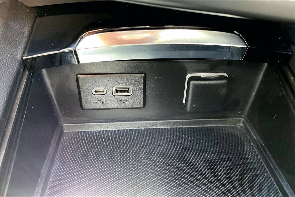 Used 2023 Buick Envision Preferred FWD image 26