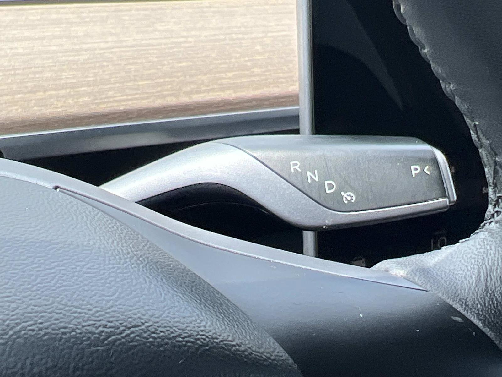 Used 2022 Tesla Model Y Long Range image 11