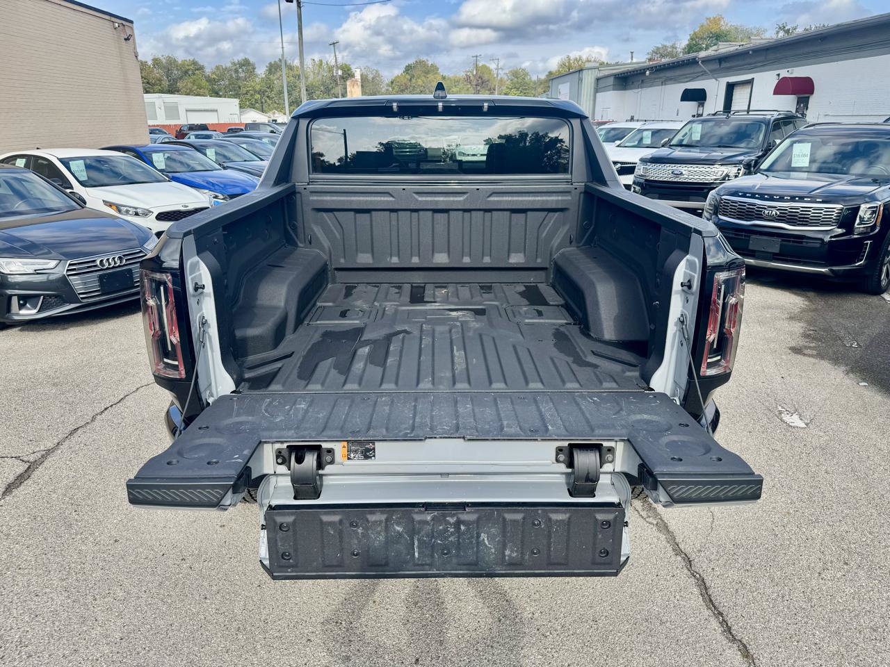 Used 2025 GMC Hummer EV 2X AWD/4WD image 37