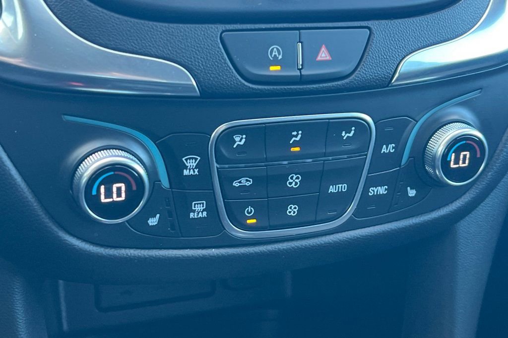 Used 2024 Chevrolet Equinox LT AWD/4WD image 17