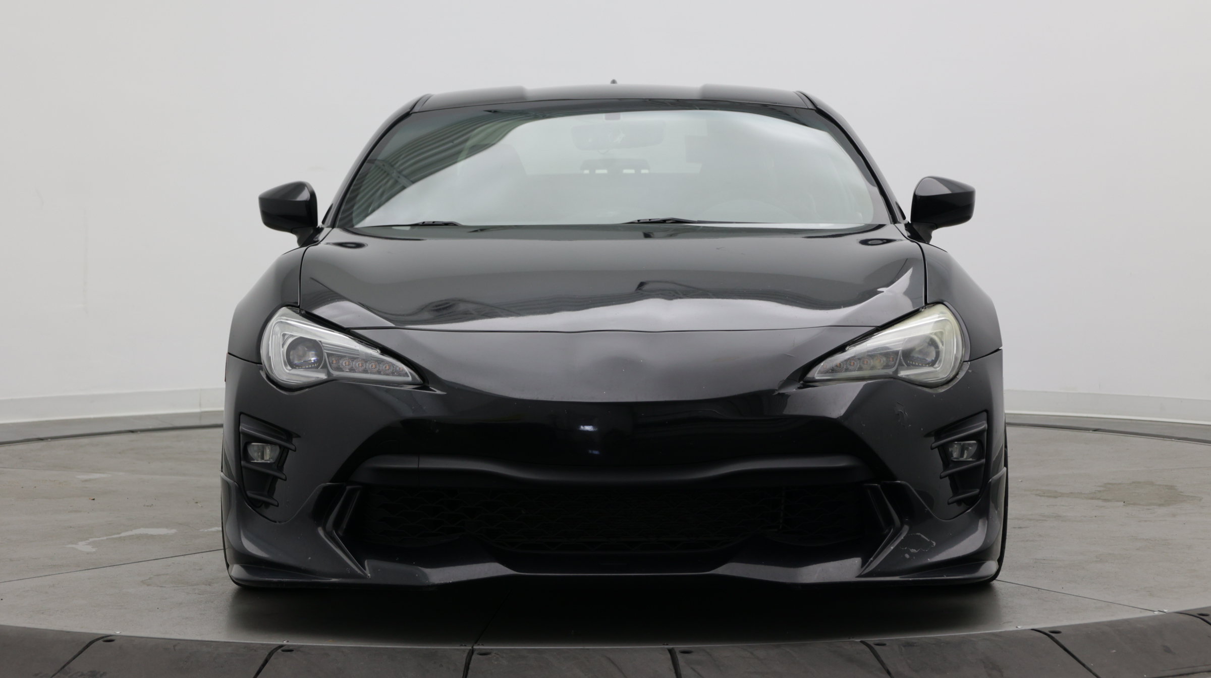 Used 2017 Subaru BRZ Limited w/ Popular Package #3 RWD image 2