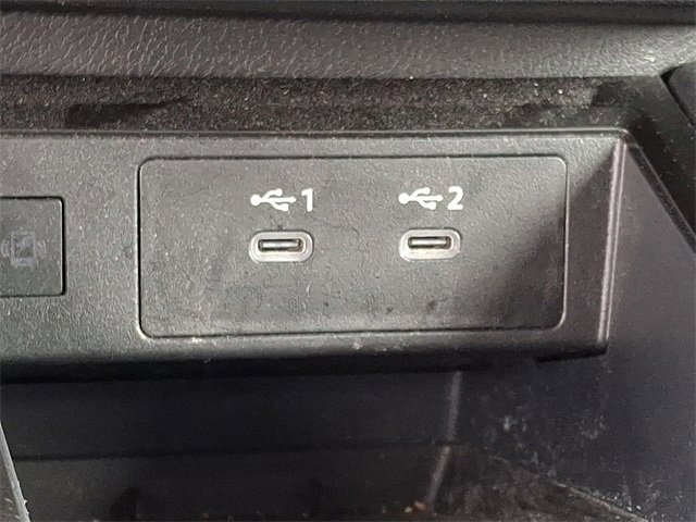 Used 2025 Nissan Kicks SV image 24