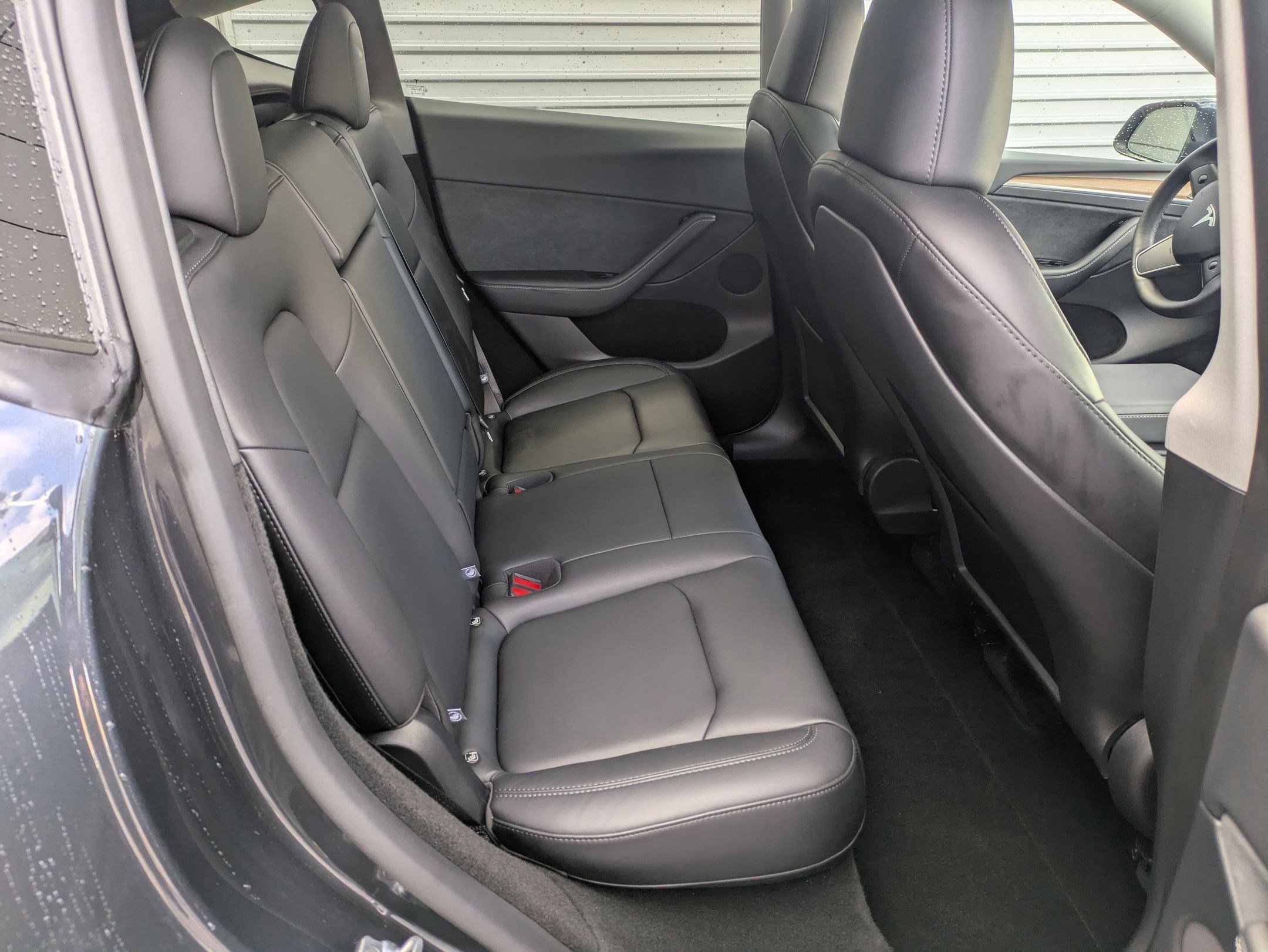 Used 2025 Tesla Model Y Long Range image 28