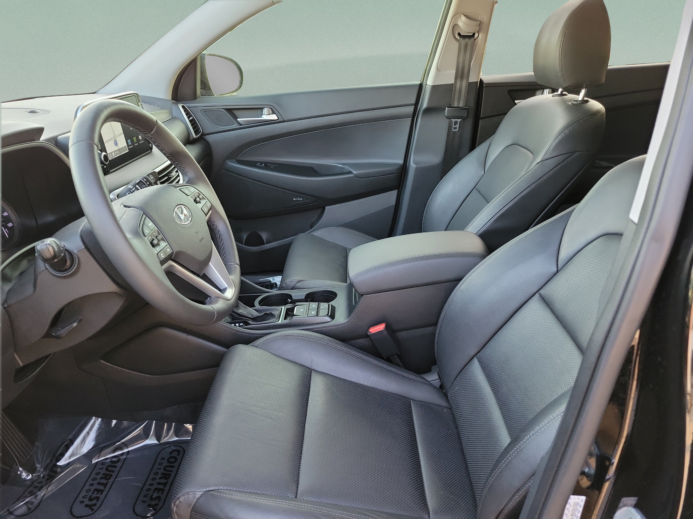 Used 2021 Hyundai Tucson Ultimate w/ Cargo Package FWD image 17