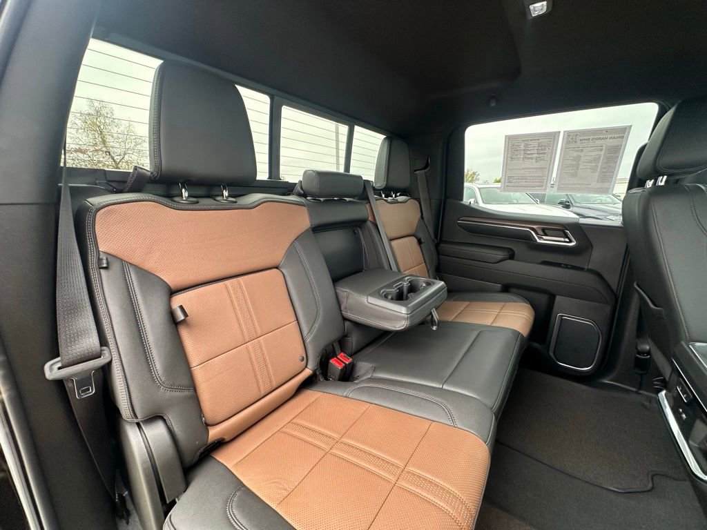 Used 2023 Chevrolet Silverado 1500 High Country w/ Z71 Off-Road Package image 31