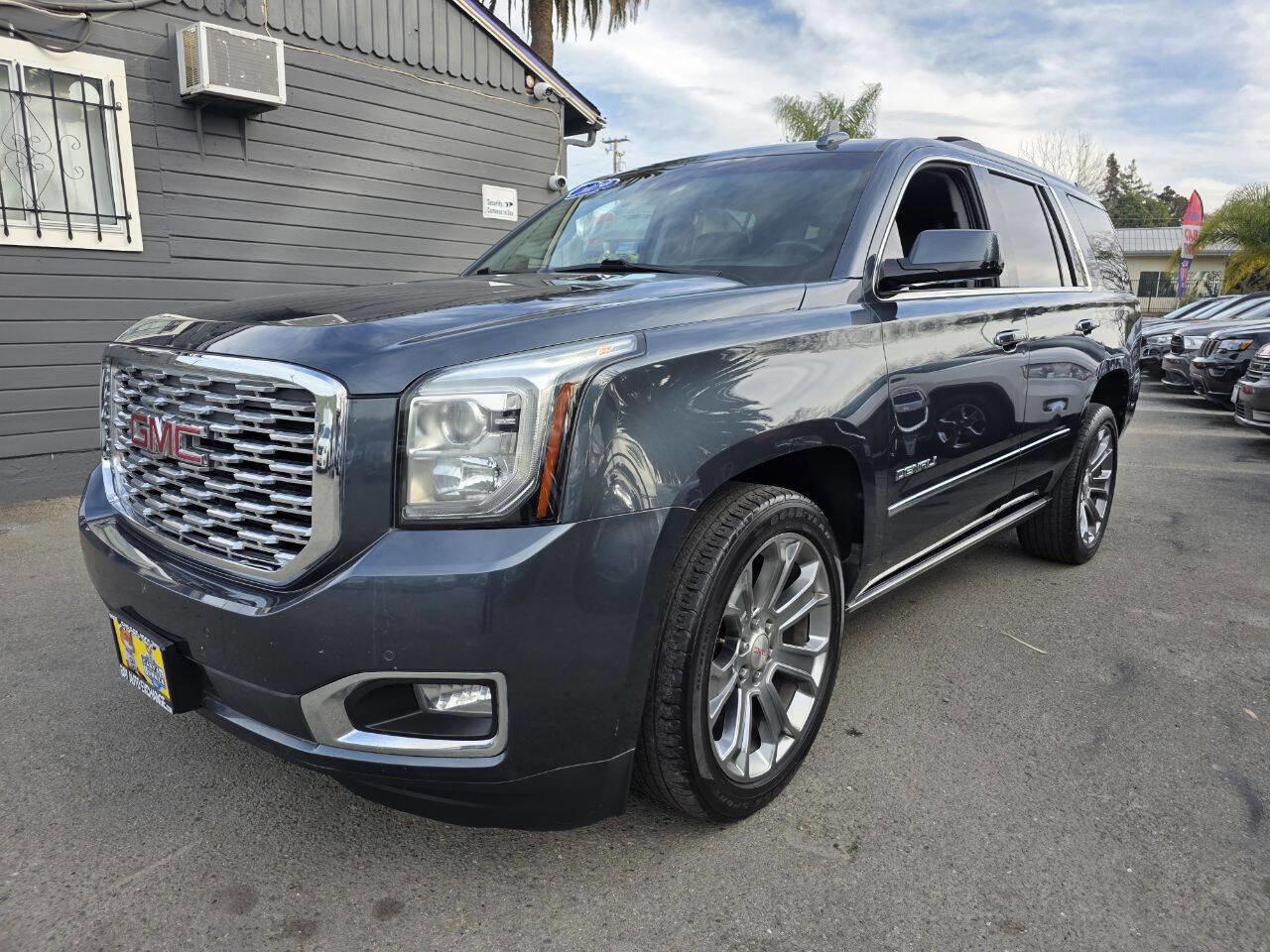 Used 2019 GMC Yukon Denali w/ Open Road Package image 3