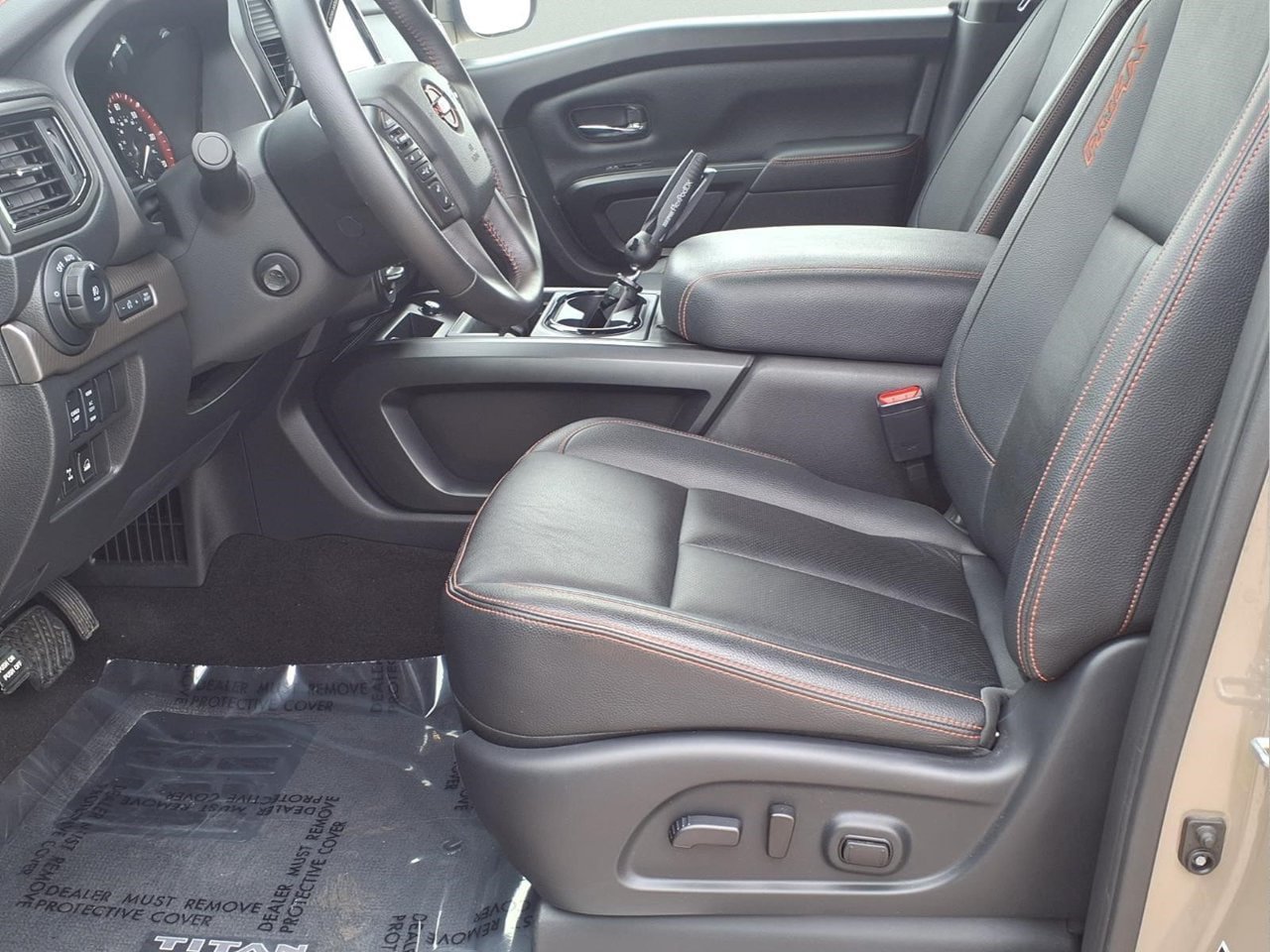 Used 2024 Nissan Titan PRO-4X w/ Pro-4x Convenience Package AWD/4WD image 12