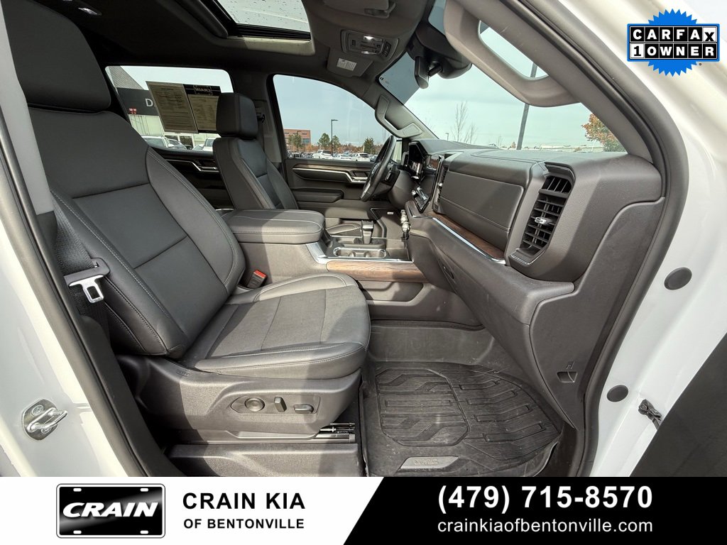 Used 2024 GMC Sierra 1500 SLT w/ SLT Premium Plus Package image 32