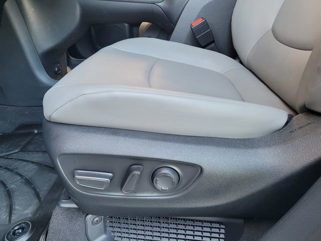 Used 2025 Toyota Sienna XLE image 21