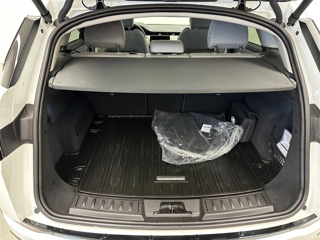 Used 2025 Land Rover Range Rover Evoque S image 16
