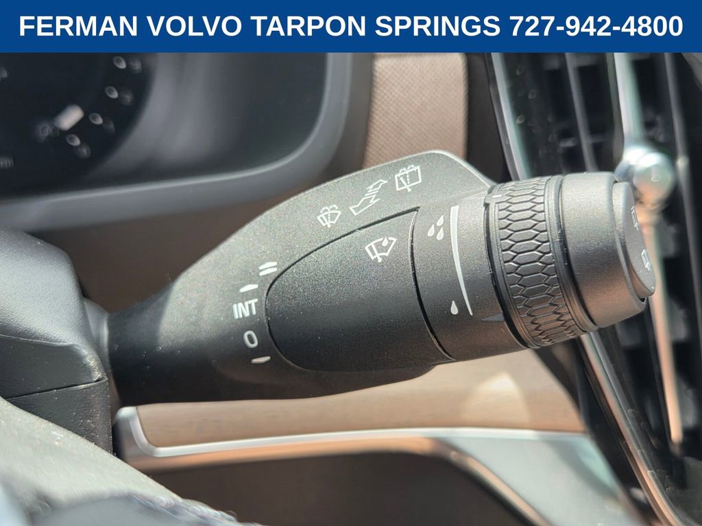 New 2026 Volvo XC90 B6 Plus w/ Protection Package Premier image 31