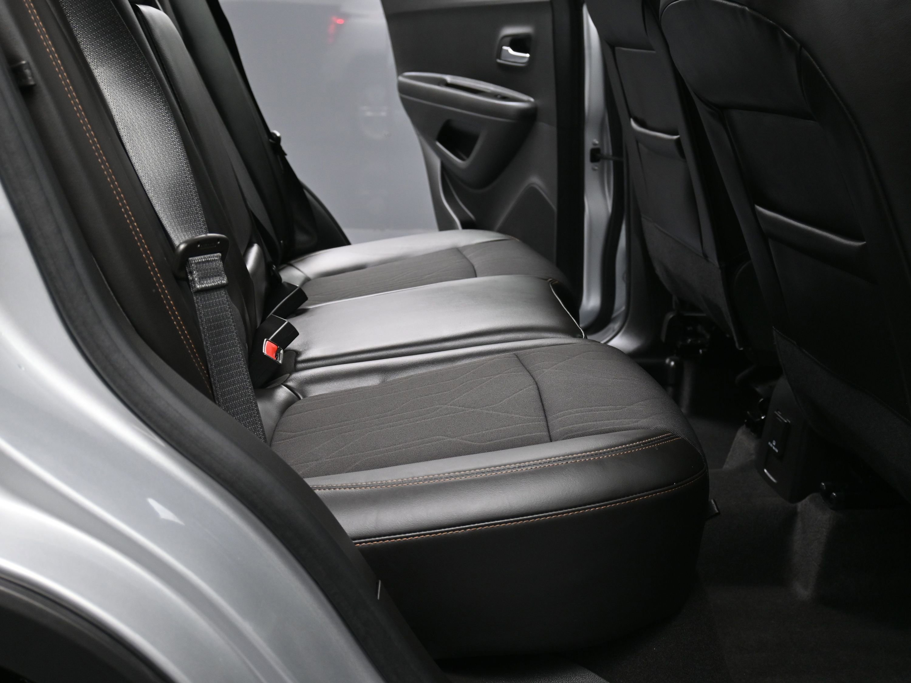 Used 2022 Chevrolet Trax LT w/ LT Convenience Package image 26