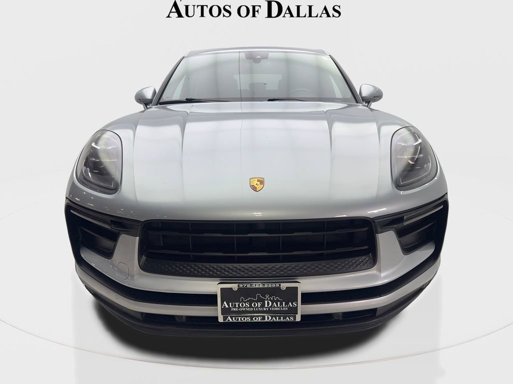 Used 2022 Porsche Macan AWD/4WD image 3