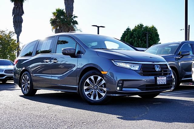 Used 2023 Honda Odyssey EX-L image 2