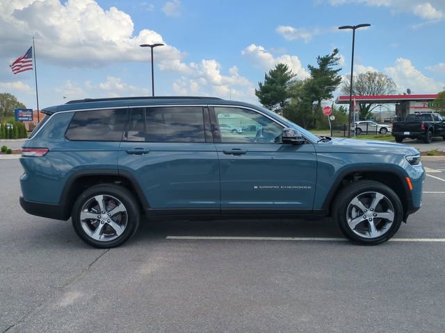 New 2026 Jeep Grand Cherokee L Limited w/ Luxury Tech Group II image 3