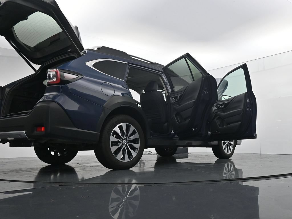Used 2024 Subaru Outback Touring XT AWD/4WD image 44
