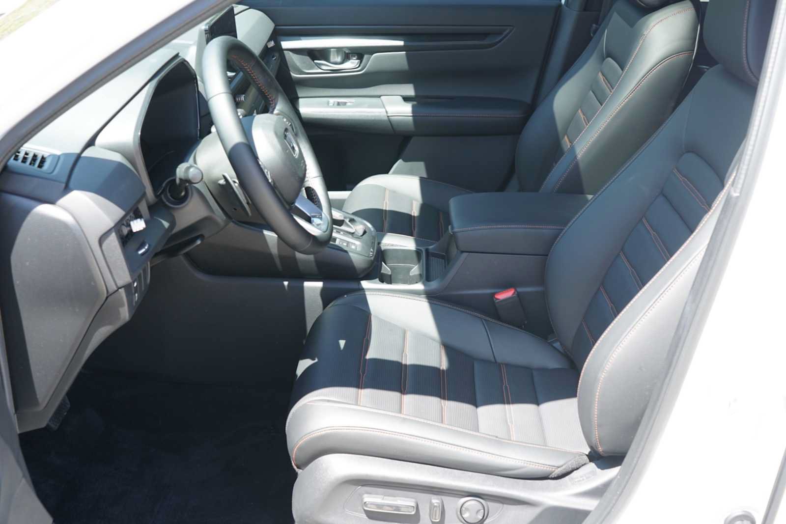 Used 2025 Honda CR-V Sport-L image 8