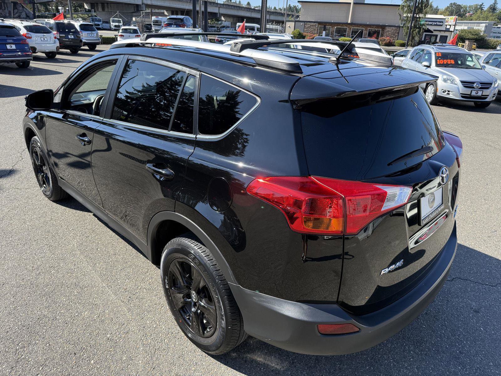 Used 2013 Toyota RAV4 XLE image 12