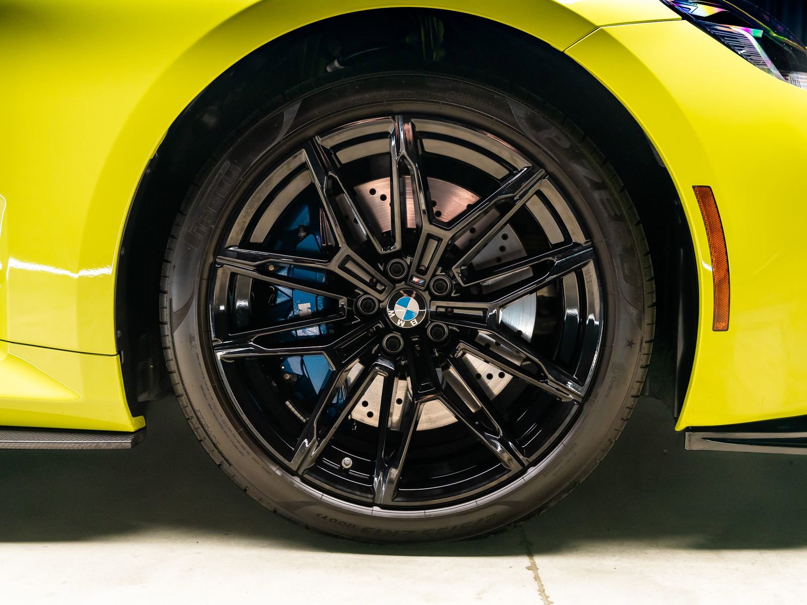 Used 2025 BMW M2 w/ Lighting Package image 31